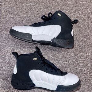 Youth size Jordan 'Black Concord' Jumpman Pro sneakers